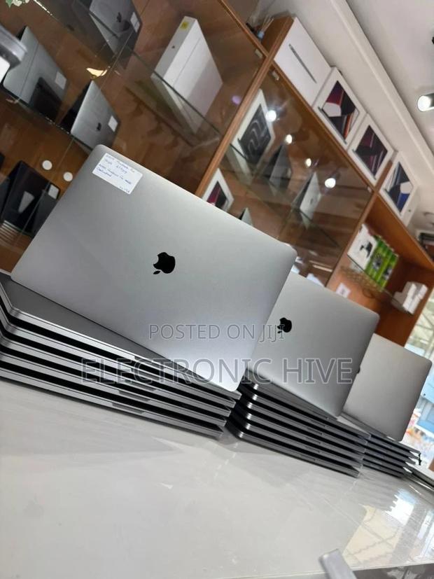 Laptop Apple MacBook Pro 2019 16GB Intel Core i7 SSD 512GB · Photo 3