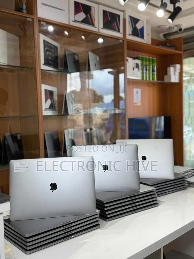 Laptop Apple MacBook Pro 2019 16GB Intel Core i7 SSD 512GB · Photo 4