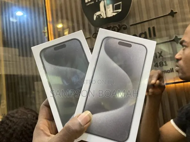 New Apple iPhone 15 Pro 256 GB Gold · Photo 1
