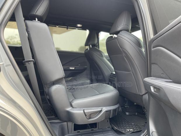 Lexus TX TX 500h AWD 2024 Gray · Photo 1