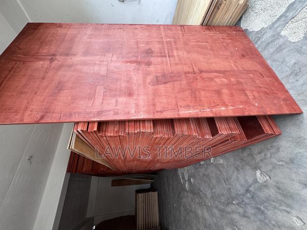Limited Stock !! / Marine Plywood Best for Decking / Red · Photo 1