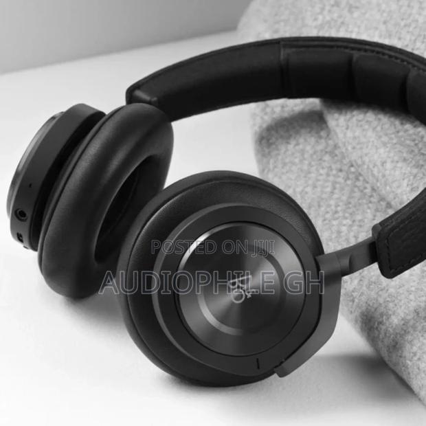 Bang Olufsen Beoplay H9i Active Noise Cancelling Headphone · Photo 3