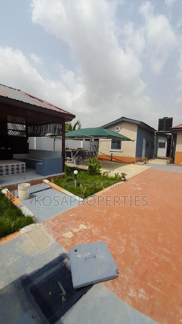 6bdrm House in Amanfrom Peace Town, Kasoa for sale · Photo 6