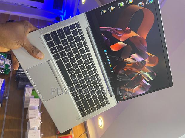 Laptop HP EliteBook 830 G7 8GB Intel Core I5 SSD 256GB · Photo 2