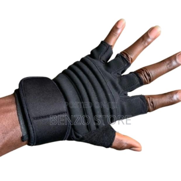 Original Half Fingers Hand Gloves for Gym and Motor Riding · Photo 1