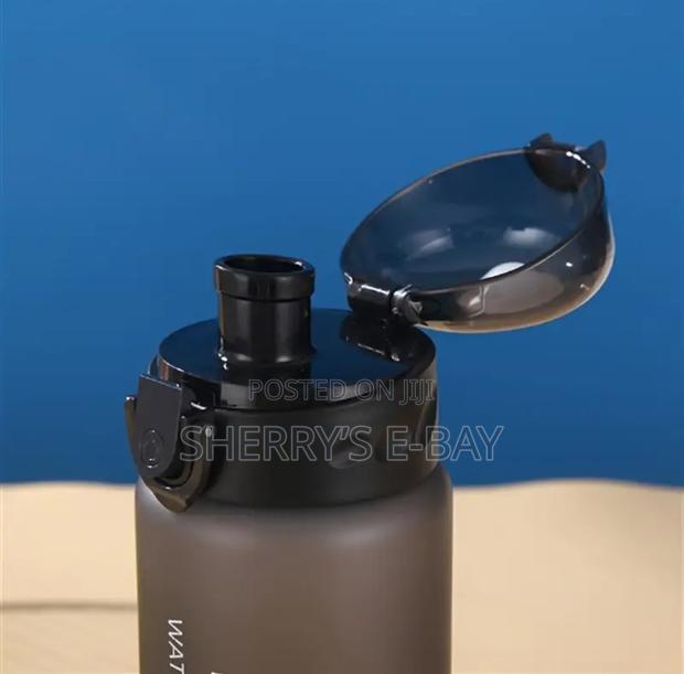 Water Bottle · Photo 5