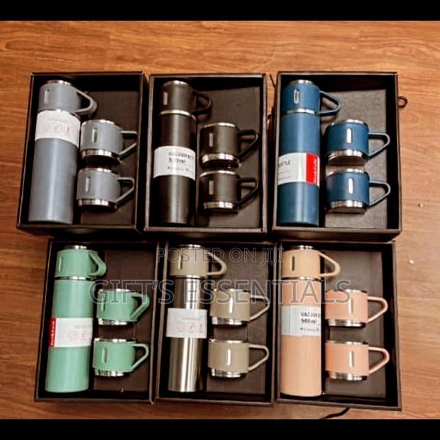 3-in-1 Vacuum Flask Set · Photo 4