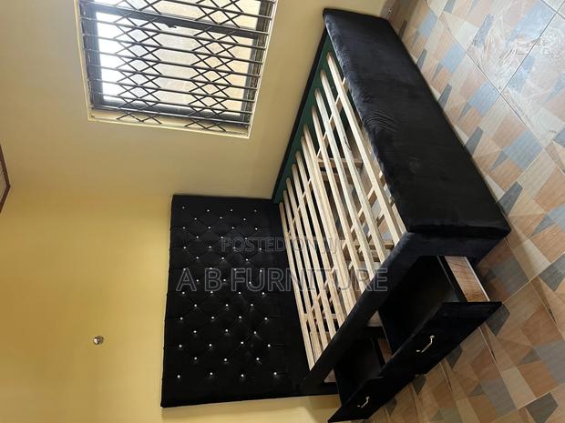 Queen Size Bed Frame With Drawer
