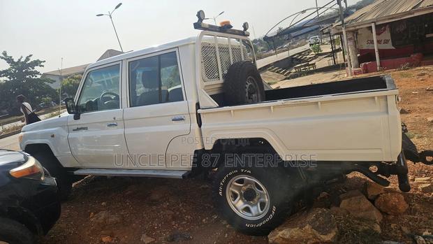 Toyota Land Cruiser 3.3 Diesel 4WD 2021 White · Photo 4