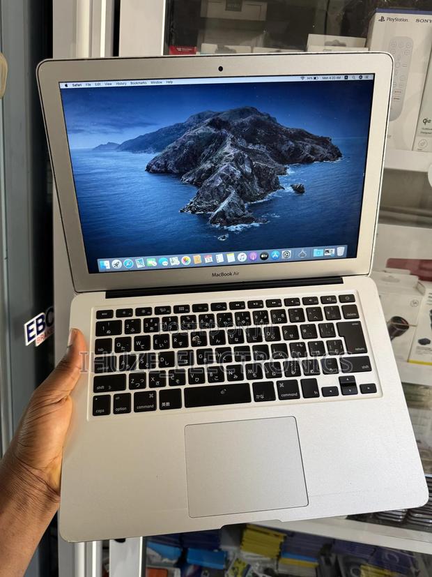 Laptop Apple MacBook Air 2013 8GB Intel Core I5 SSD 128GB · Photo 2