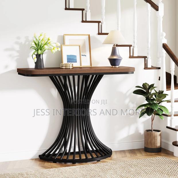 Console Table (Brown) · Photo 3