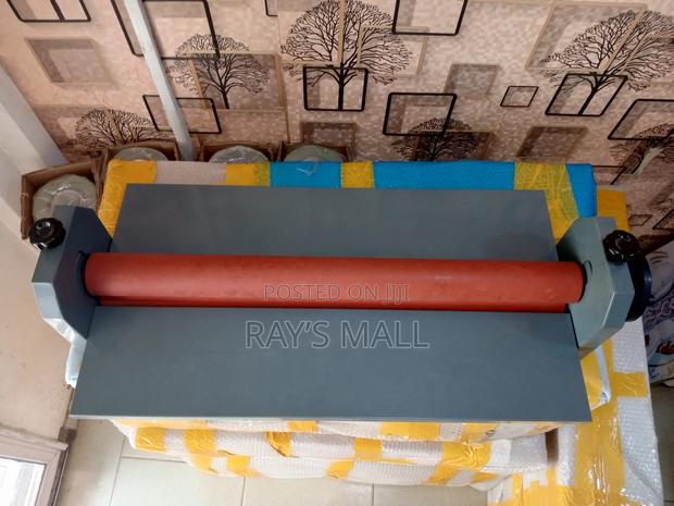 Cold Laminating Machine · Photo 1