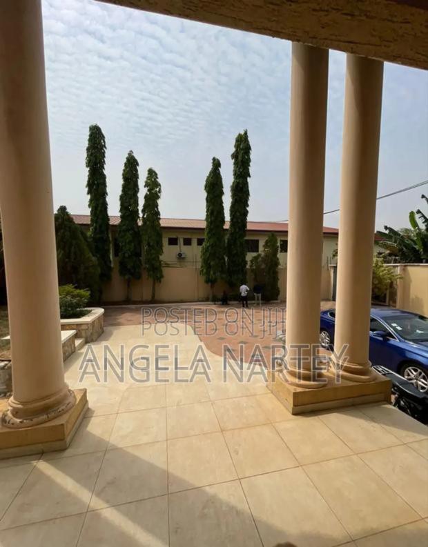 6bdrm House in Regimanuel-East for sale · Photo 4