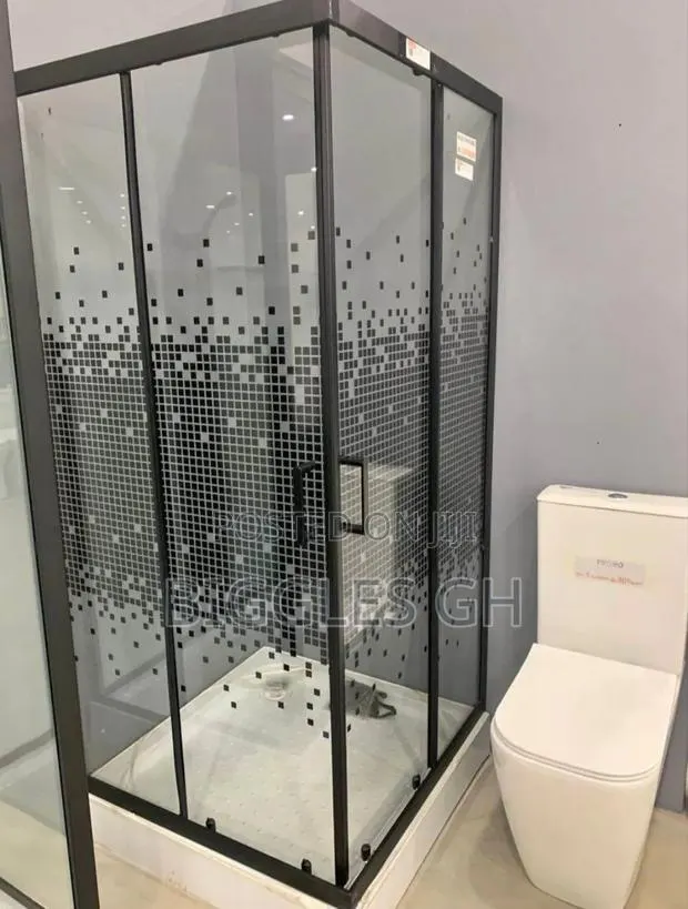 90×90 Glass Cubicle Bathroom · Photo 2