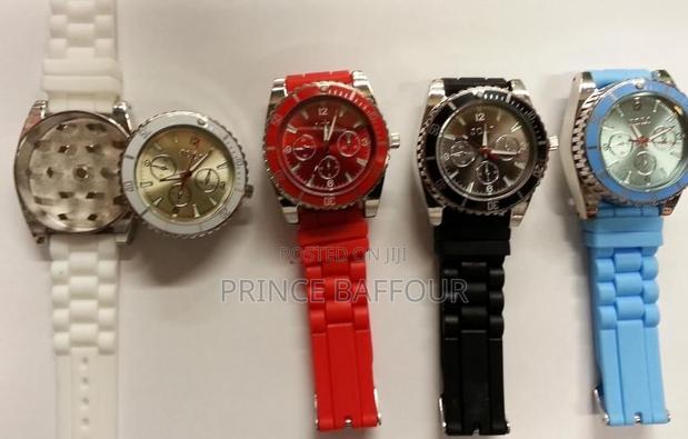 Herb Grinder Like a Watch · Photo 2