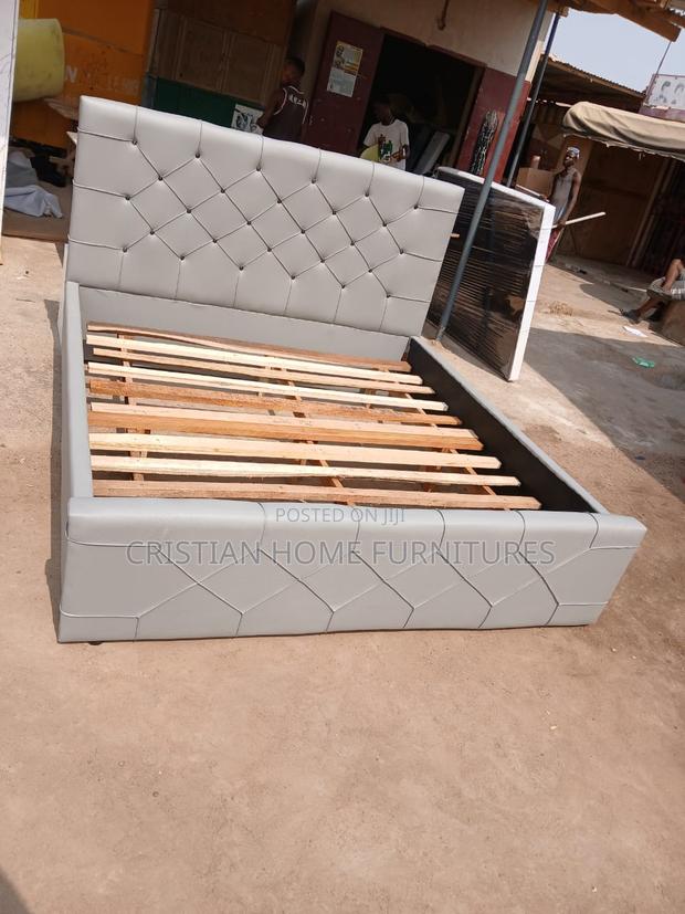 Gray Queen Size Bed for Sale · Photo 1