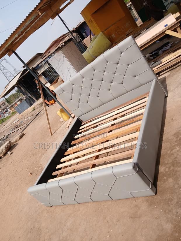 Gray Queen Size Bed for Sale · Photo 2