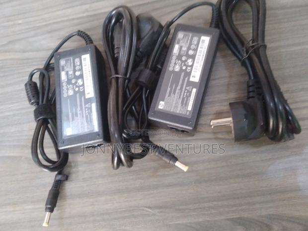 HP Yellow Pin Charger · Photo 5