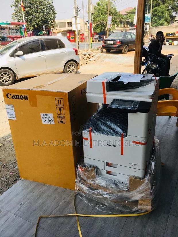 Imagerunner C3326i:Professional Results,Simplified Workflow · Photo 1