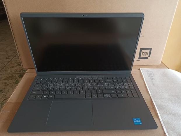 New Laptop Dell Vostro 3520 4GB Intel Core I5 SSD 256GB · Photo 1
