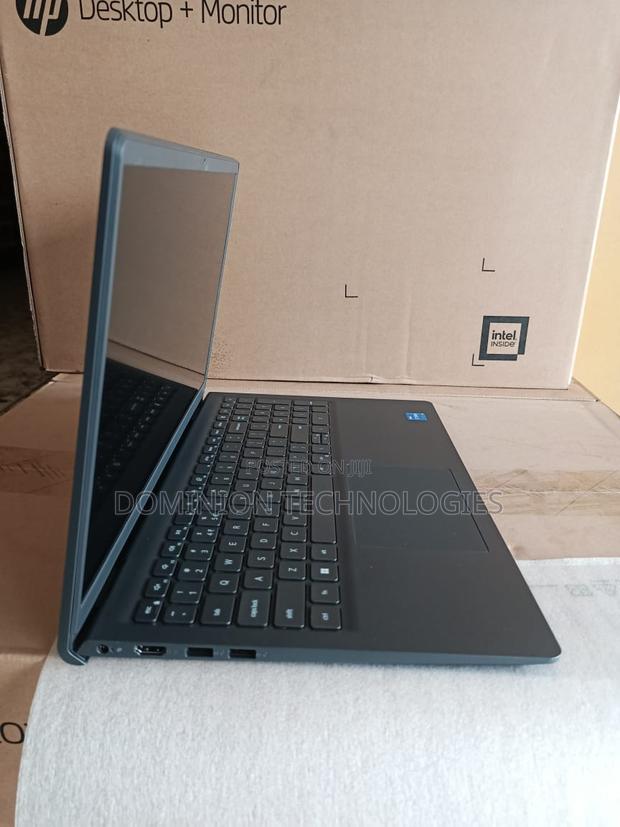 New Laptop Dell Vostro 3520 4GB Intel Core I5 SSD 256GB · Photo 3