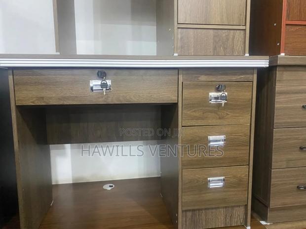 Office Desk Furniture · Photo 1