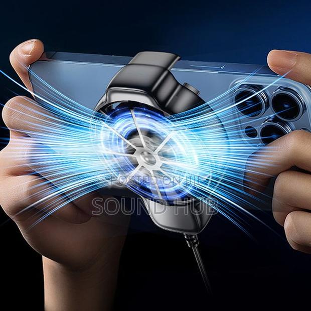 Phone Cooler Fan Radiator With Free Finger Sleeves · Photo 3