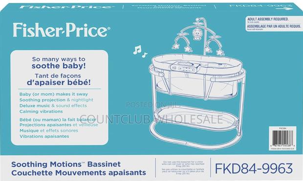 Fisher Price Soothing Motions Bassinet · Photo 2
