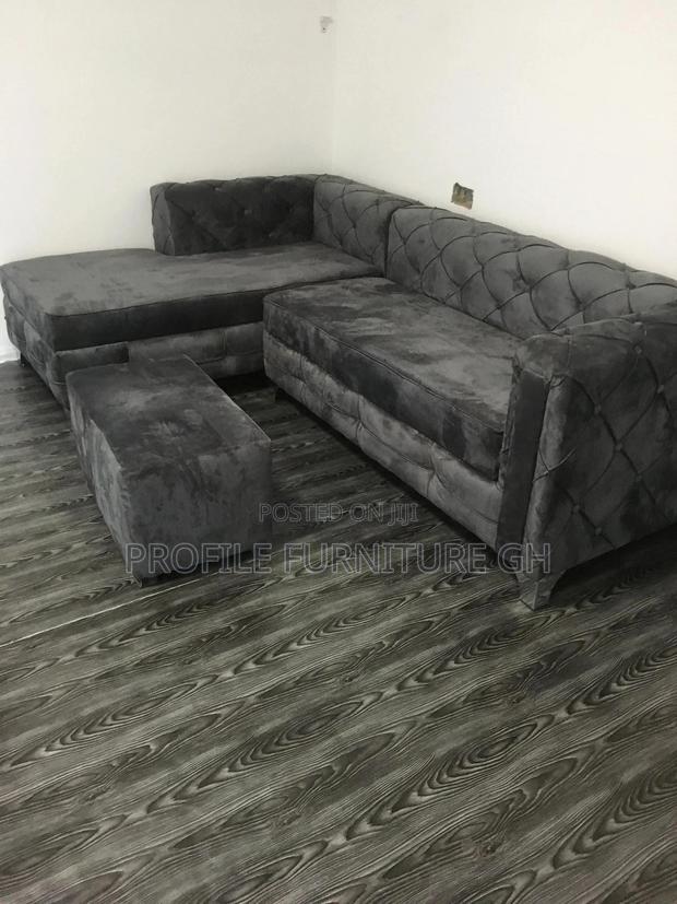 Life Time Warranty L Shape Sofe With Central Table · Photo 1