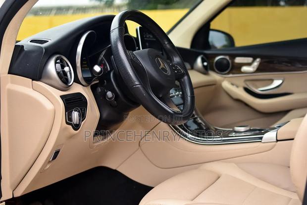 Mercedes-Benz GLC-Class 2019 White · Photo 6