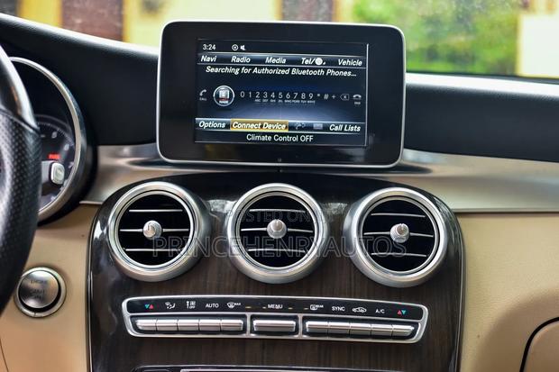 Mercedes-Benz GLC-Class 2019 White · Photo 8