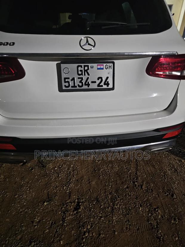 Mercedes-Benz GLC-Class 2019 White · Photo 2