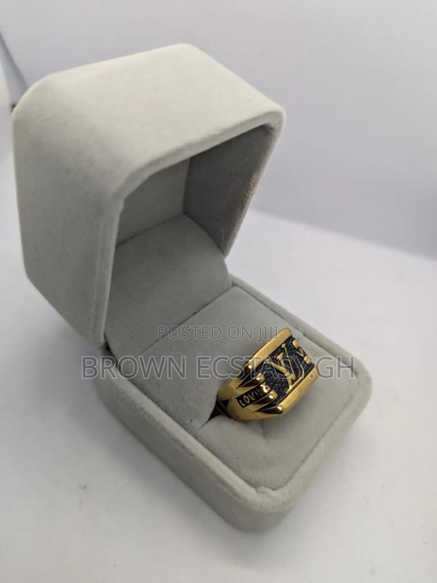 Louis Vuitton Two Toned Ring · Photo 2