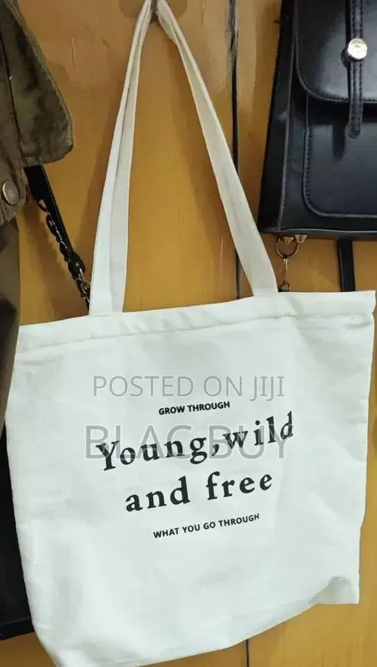 Durable Organic Cotton Shopping Tote Bag · Photo 1