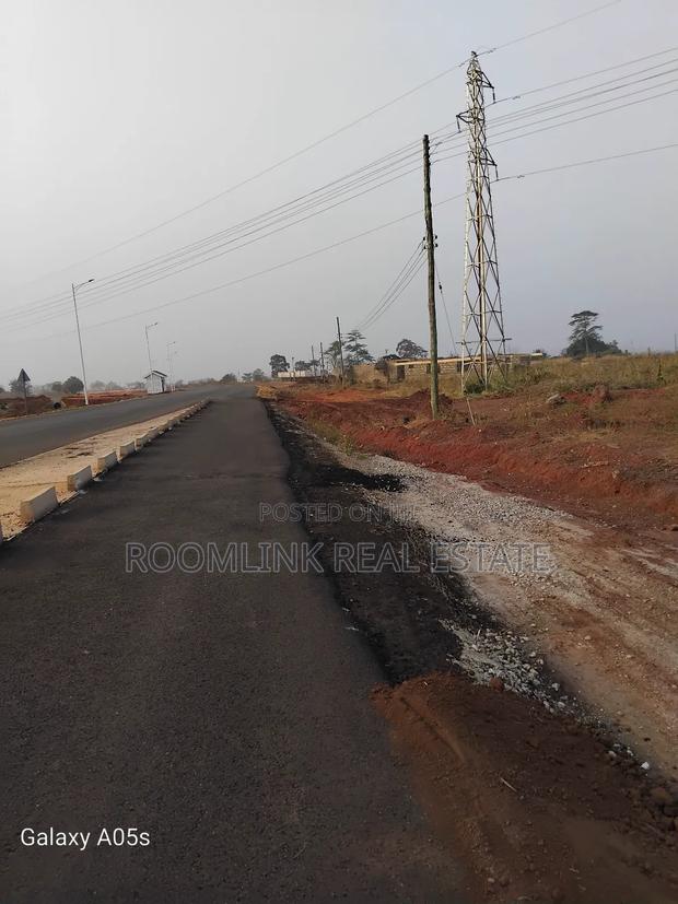Roadside Land at [Newmont] Sunyani-Kumasi · Photo 2