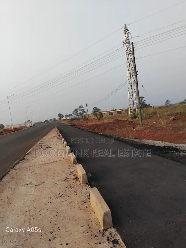 Roadside Land at [Newmont] Sunyani-Kumasi · Photo 3