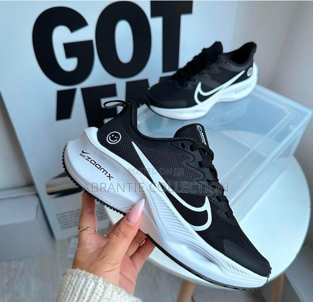 Nike Zoom Trainers Black/White · Photo 1