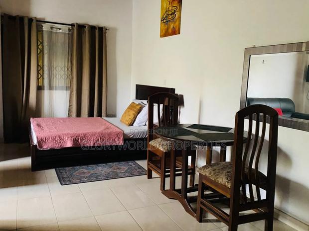 Spacious , Furnished Room at Spintex. (Ghc 550 a Day) · Photo 1