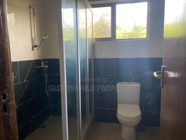 Spacious , Furnished Room at Spintex. (Ghc 550 a Day) · Photo 4