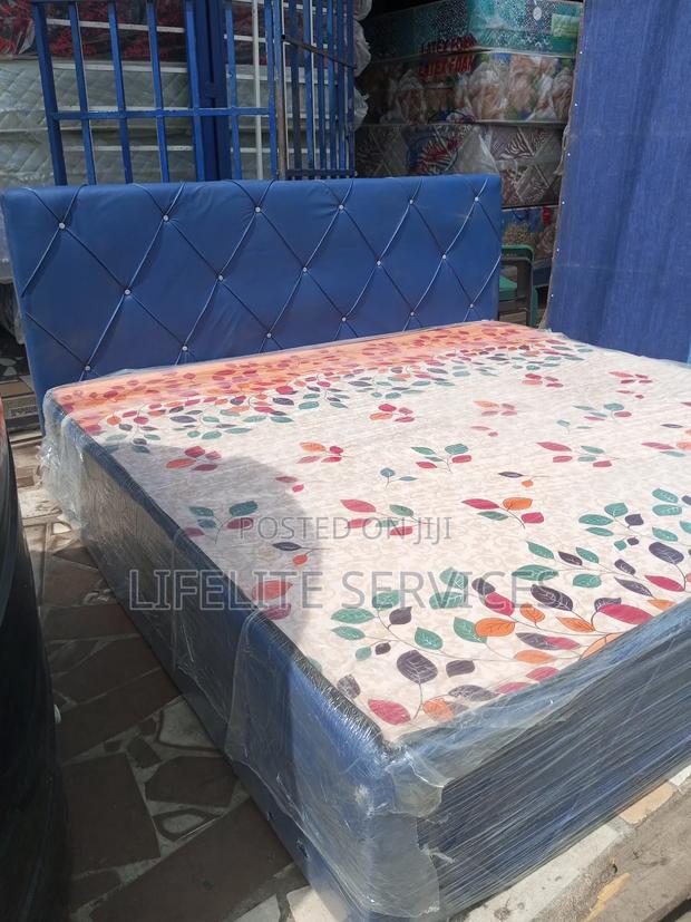 Bed Foam Built-in < King Size · Photo 1