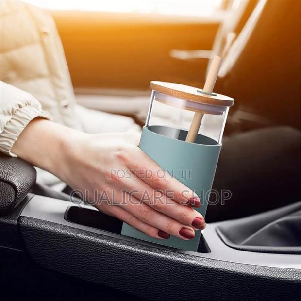 500ml Glass Cup With Bamboo Cover, Straw and Silicon Sleeve · Photo 2