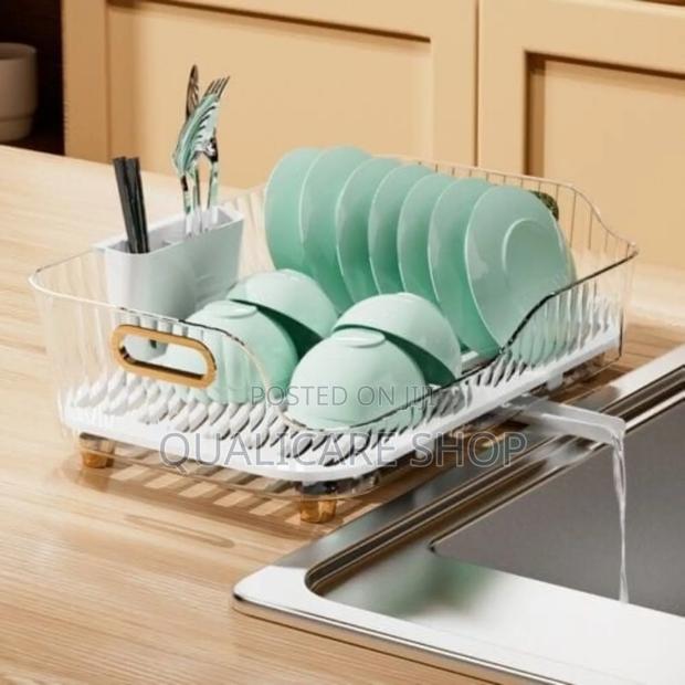 Acrylic Dish Drainer With Drip Tray · Photo 2