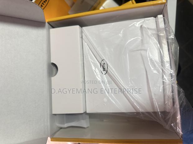 MTN Zte Router With Power Bank · Photo 5