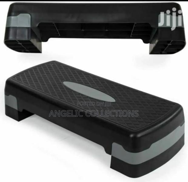 Aerobics Stepper-Adjustable · Photo 1