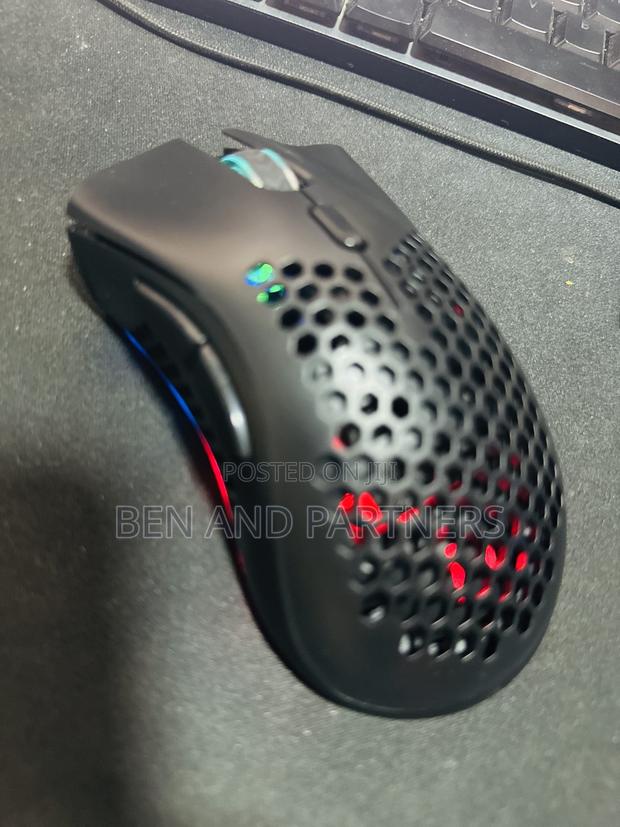 Wireless Gaming Mouse · Photo 2