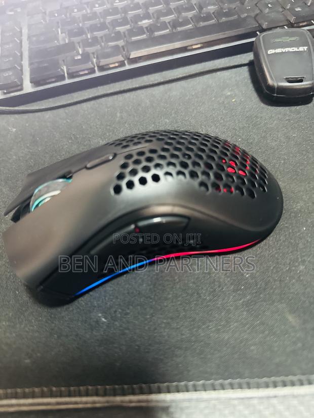 Wireless Gaming Mouse · Photo 4