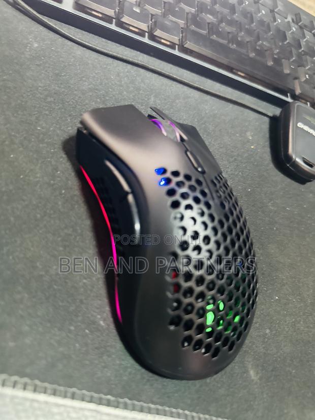 Wireless Gaming Mouse · Photo 6