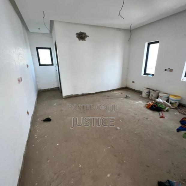 4bdrm Duplex in Ablekuma, Manhean for sale · Photo 5