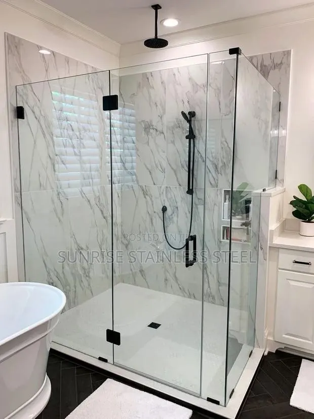Shower Glass Partition · Photo 1