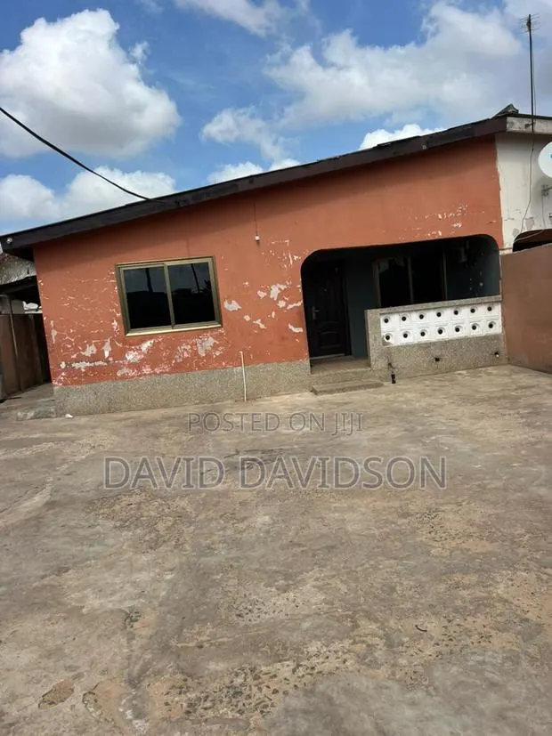 3bdrm Mansion in 3 Bedroom Self, Tema Metropolitan for rent · Photo 1